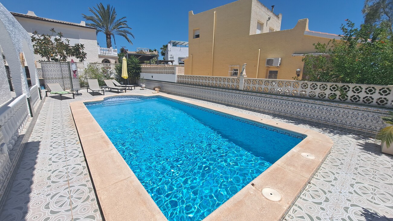 villa-san-miguel-de-salinas-spsdx234-4 Villa in San Miguel de Salinas, Alicante