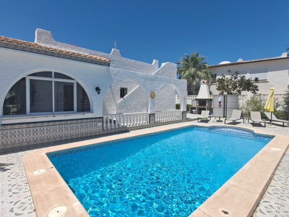 Villa for sale in Orihuela Costa