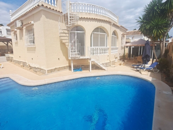Villa for sale in Villamartin