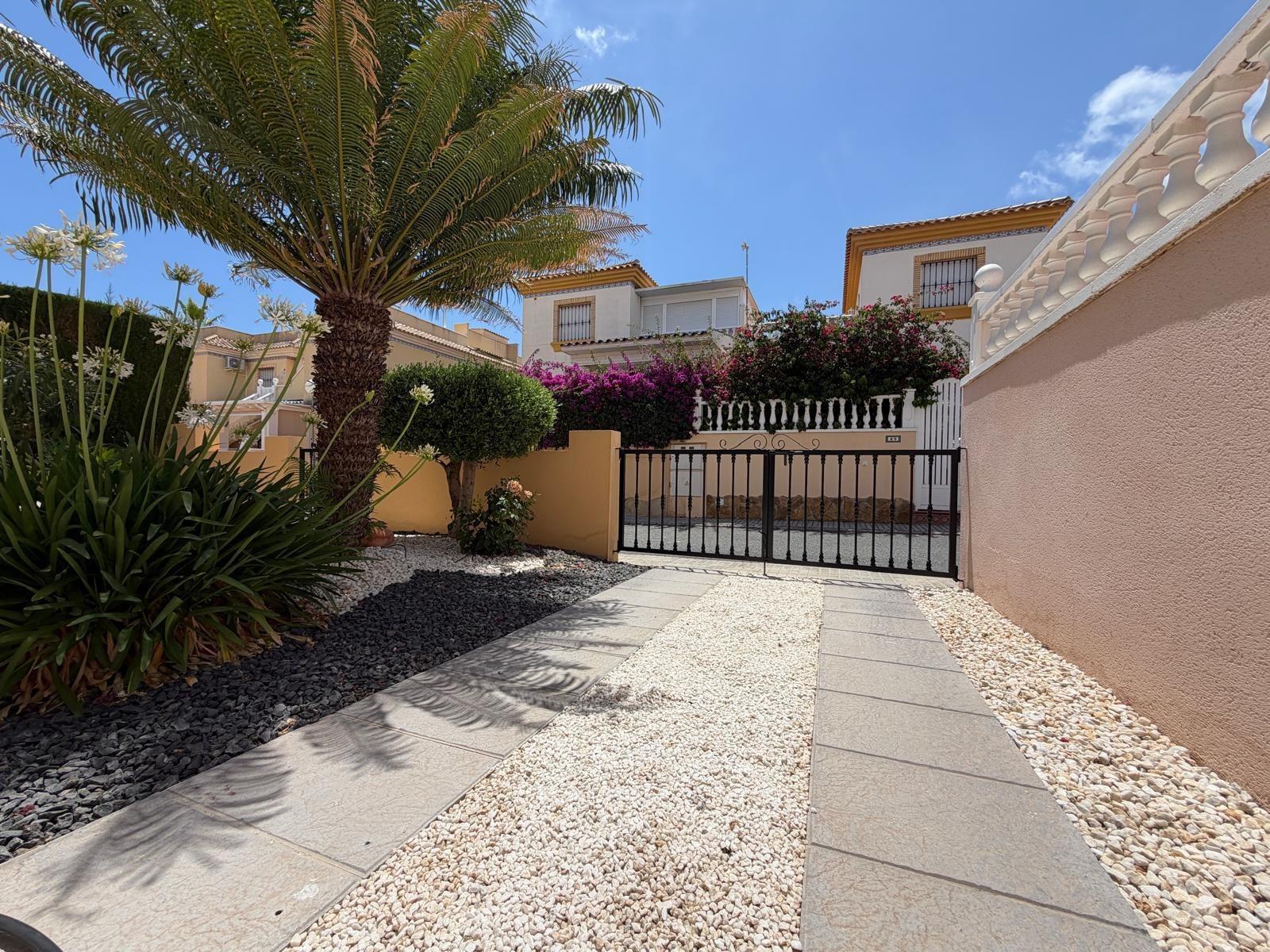 11-4 Town House in Orihuela Costa, Alicante