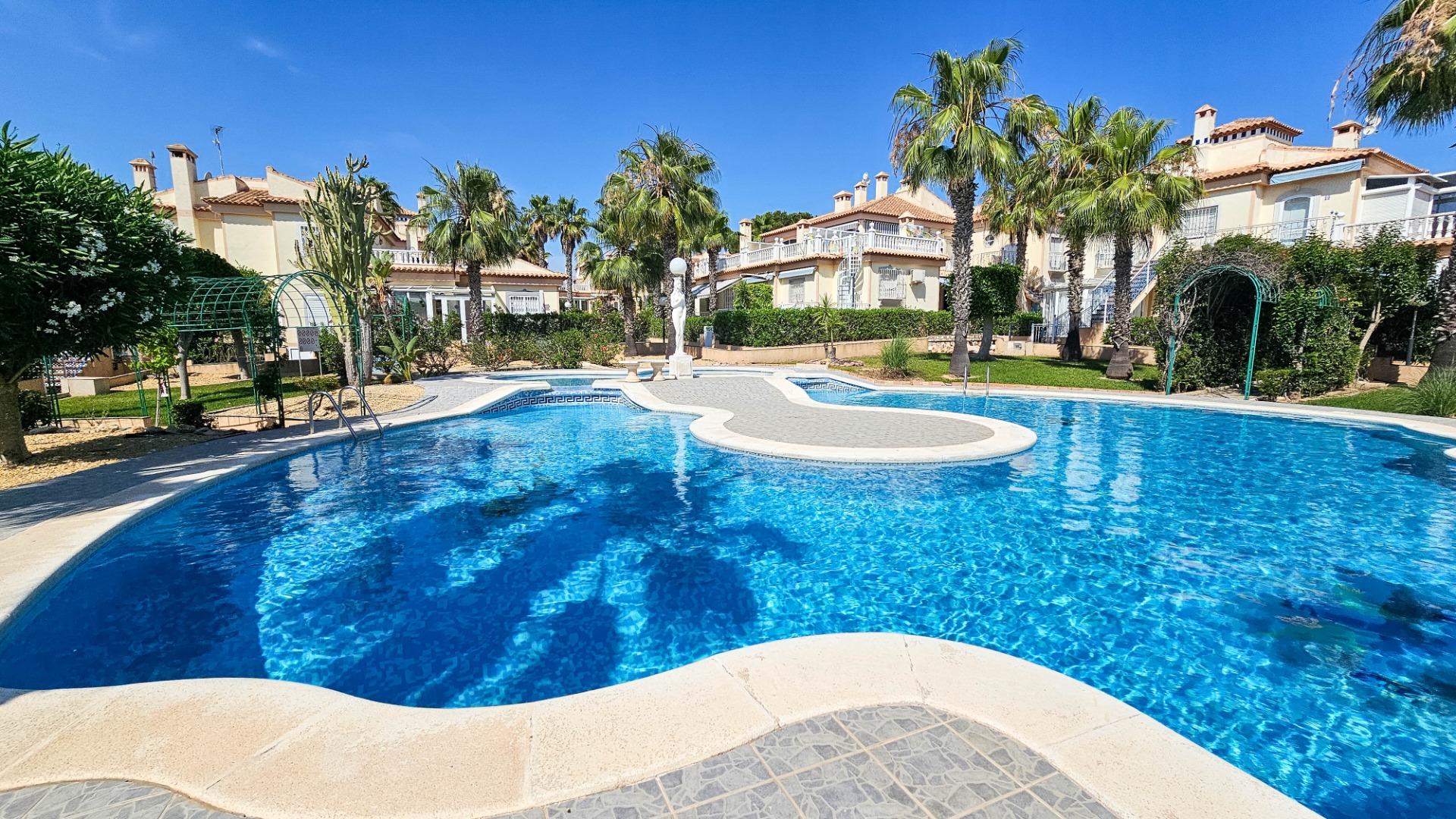 2-4 Bungalow in Orihuela Costa, Alicante