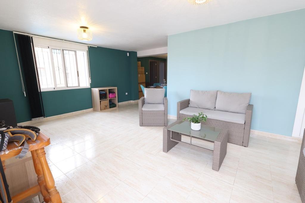 3-16 Villa in San Miguel de Salinas, Alicante