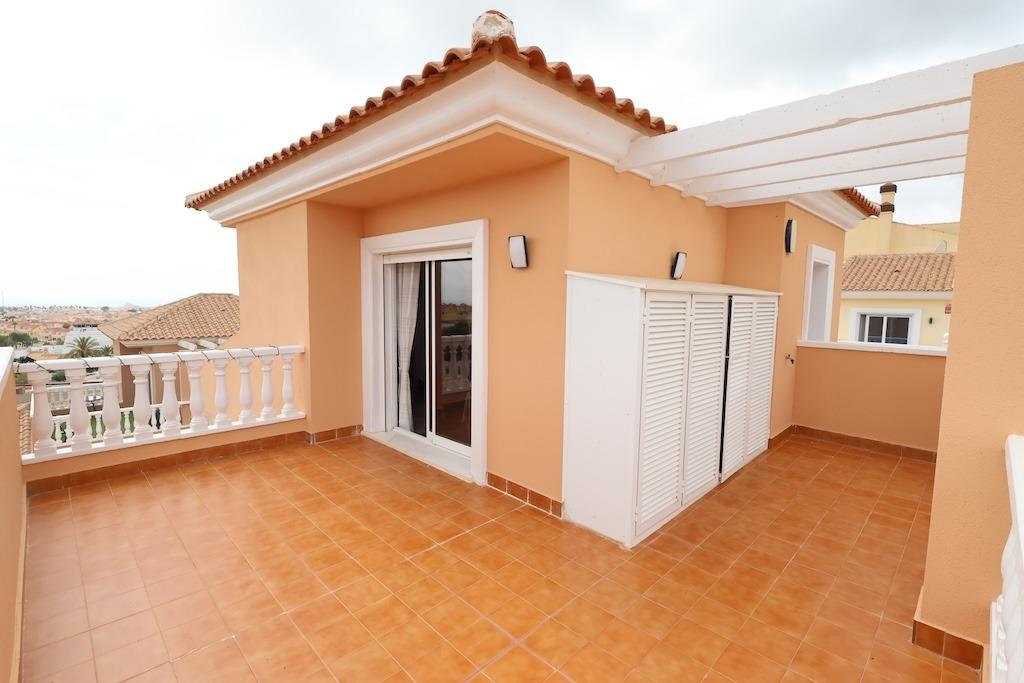 3-23 Villa in San Miguel de Salinas, Alicante