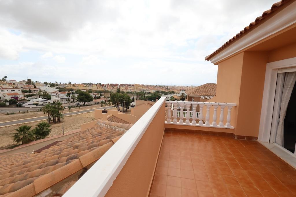 3-24 Villa in San Miguel de Salinas, Alicante