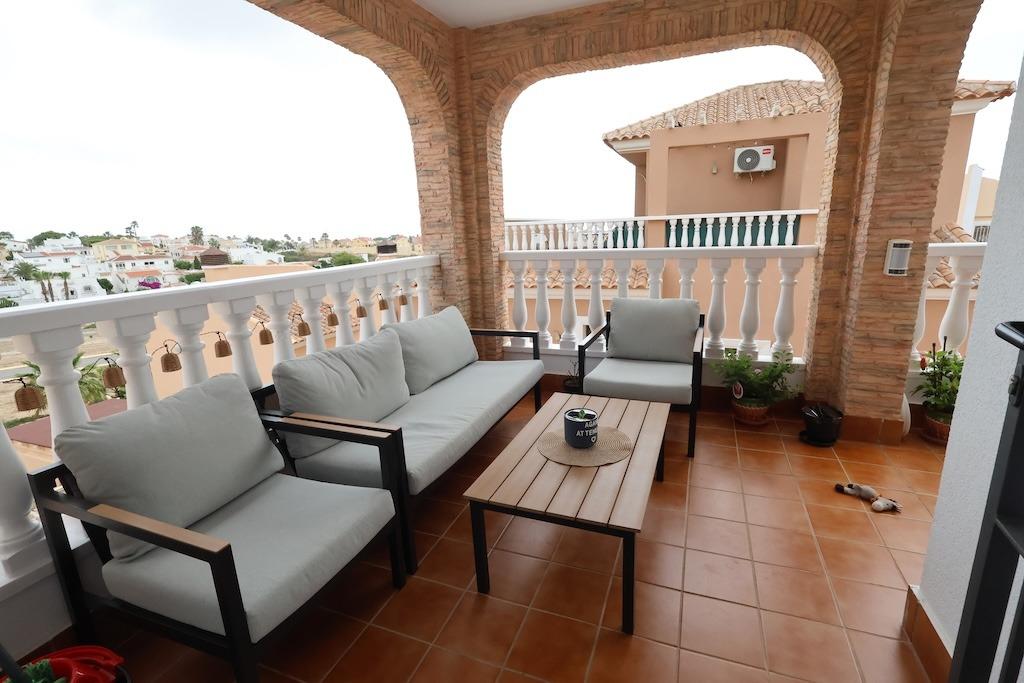 3-25 Villa in San Miguel de Salinas, Alicante