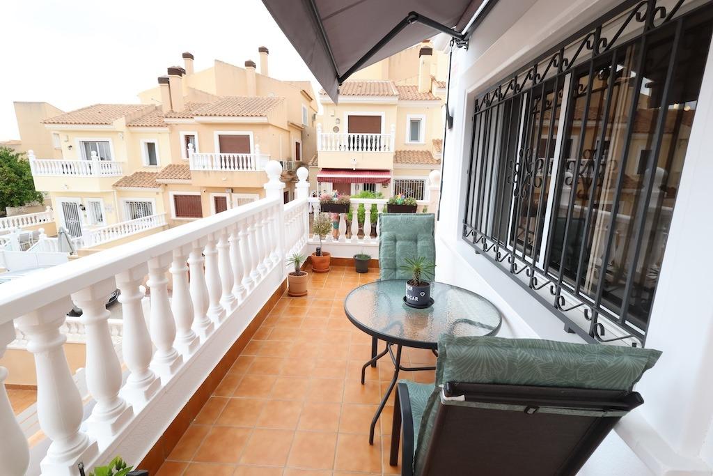 3-26 Villa in San Miguel de Salinas, Alicante