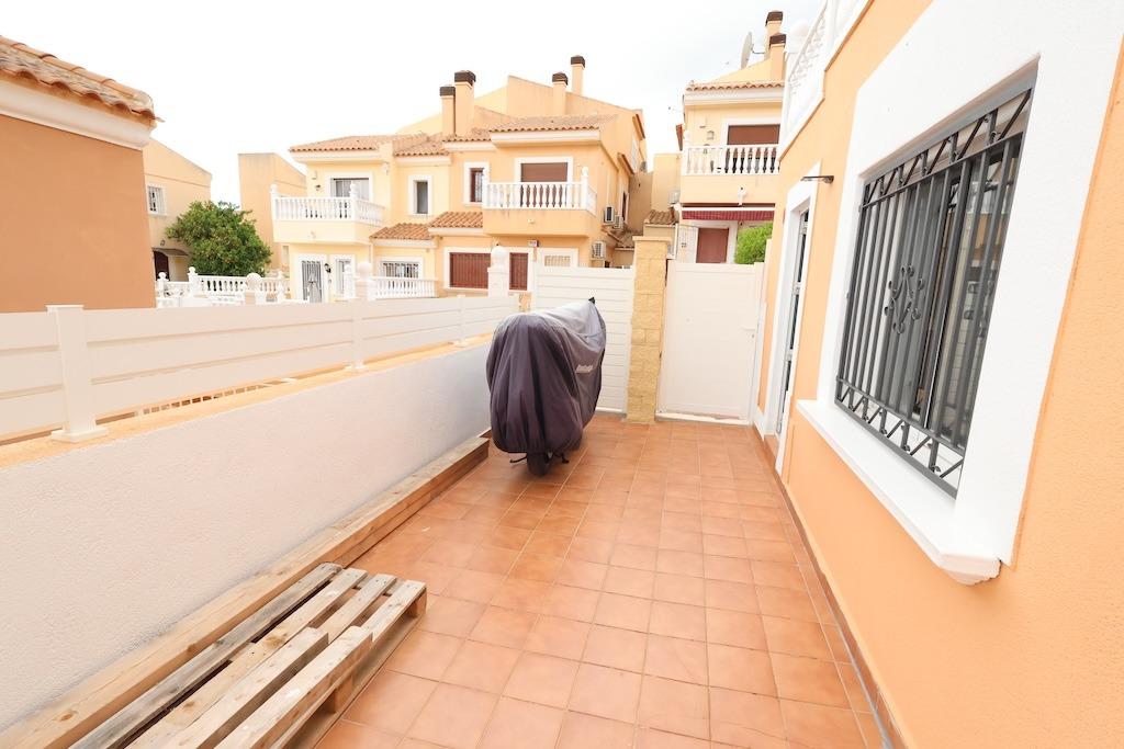 3-30 Villa in San Miguel de Salinas, Alicante