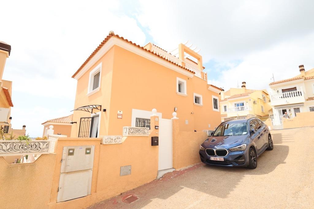 3-34 Villa in San Miguel de Salinas, Alicante