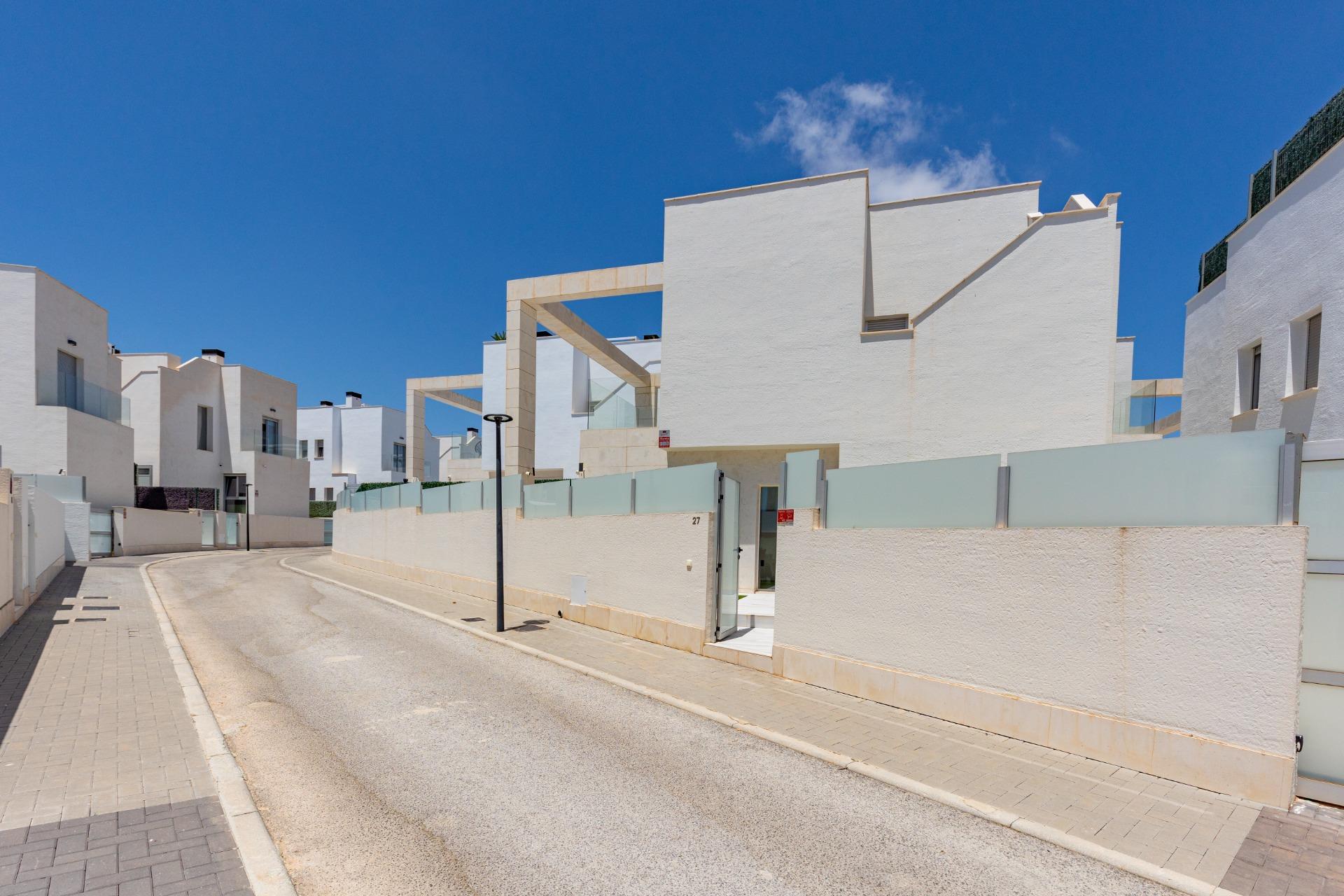 4-35 Villa in Orihuela Costa, Alicante