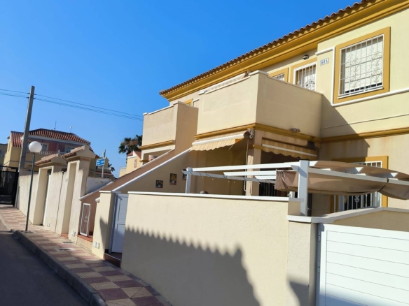 Bungalow for sale in Orihuela Costa