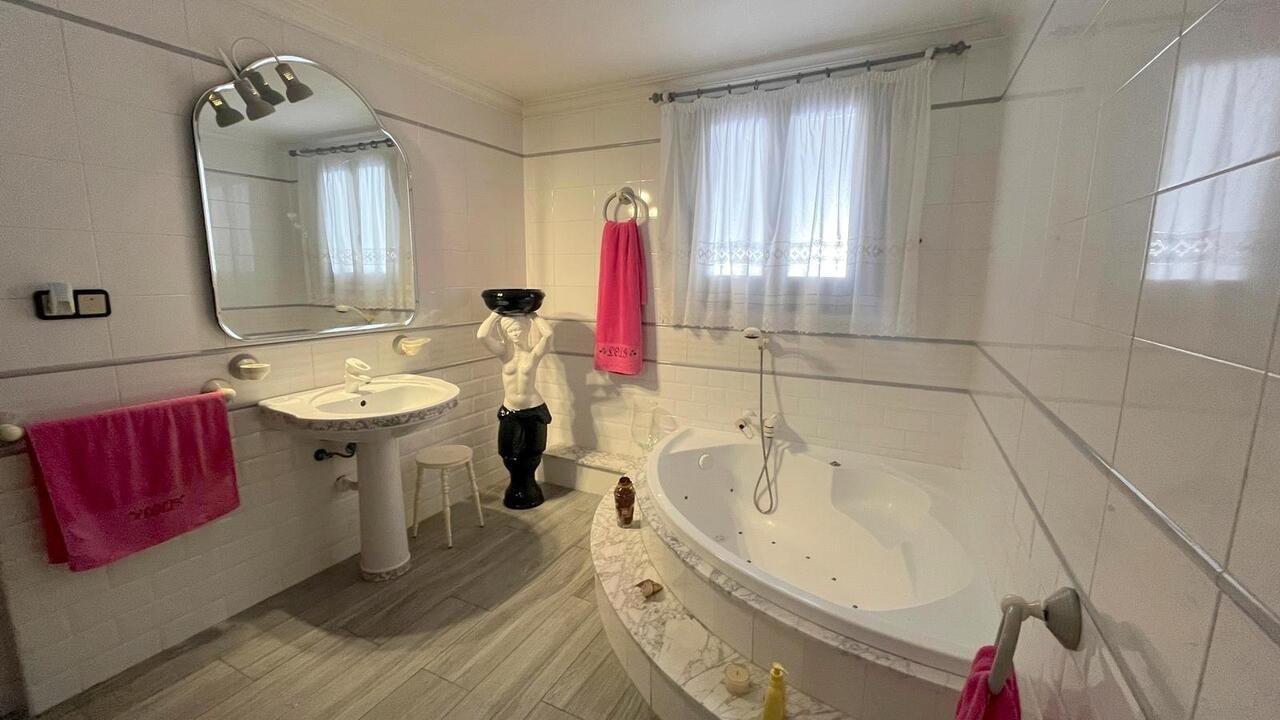 7-13 Town House in Formentera del Segura, Alicante
