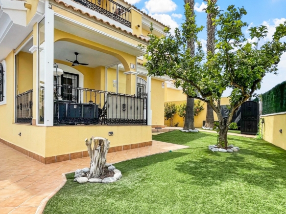 Villa for sale in Orihuela Costa