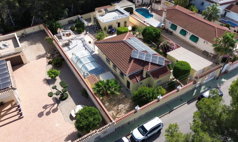 954d3e37-whatsapp-image-2026-06-25-at-11-39-15.jpeg Villa for sale in Pinar de Campoverde