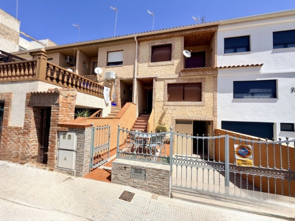 Town House for sale in Formentera del Segura