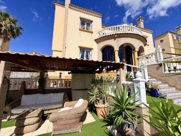 Town House for sale in Orihuela Costa