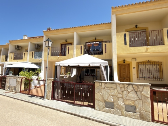 Town House for sale in La Zenia