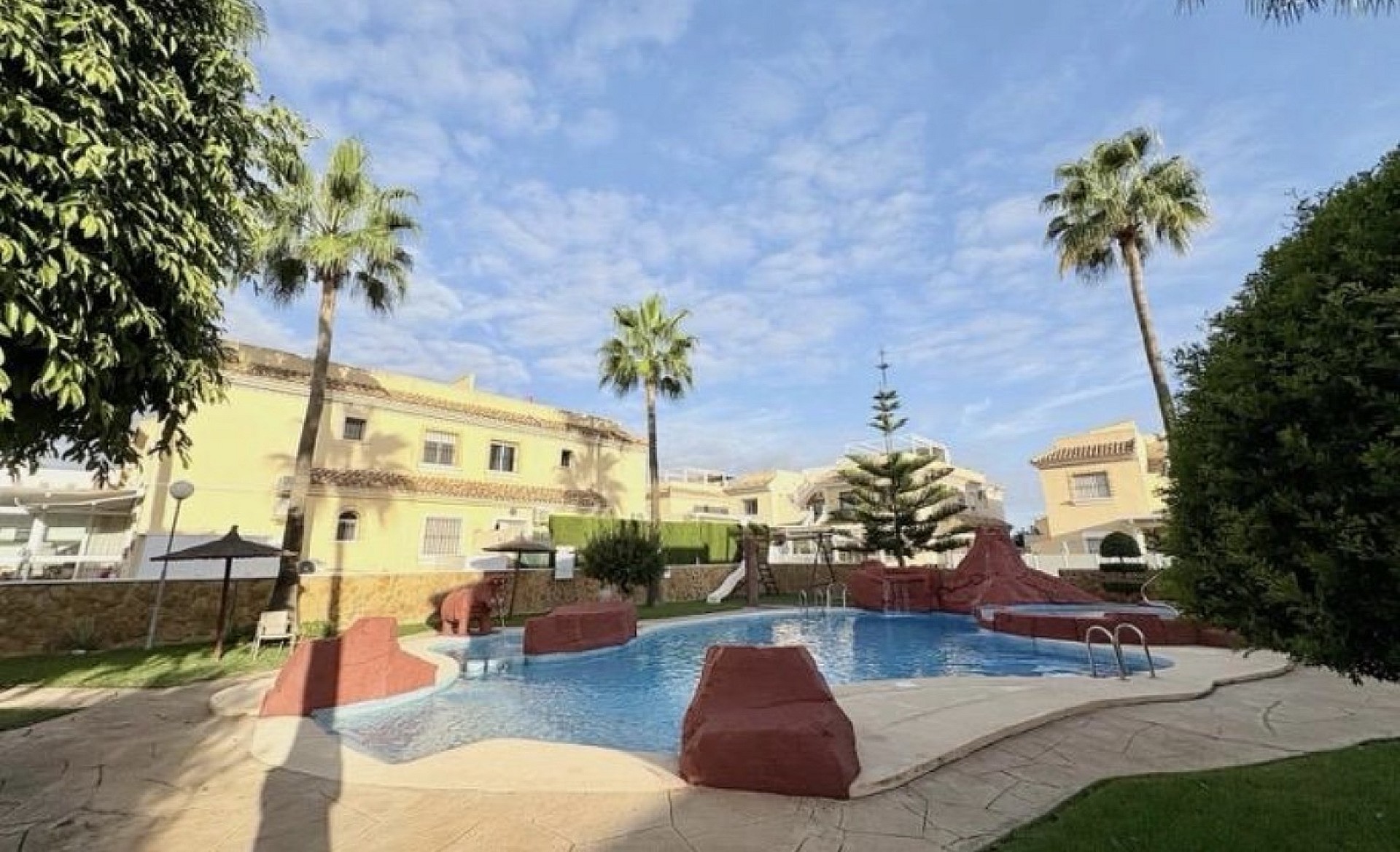 g_vqhi6wc4joyf6f3r5e83 Apartment in Orihuela Costa, Alicante