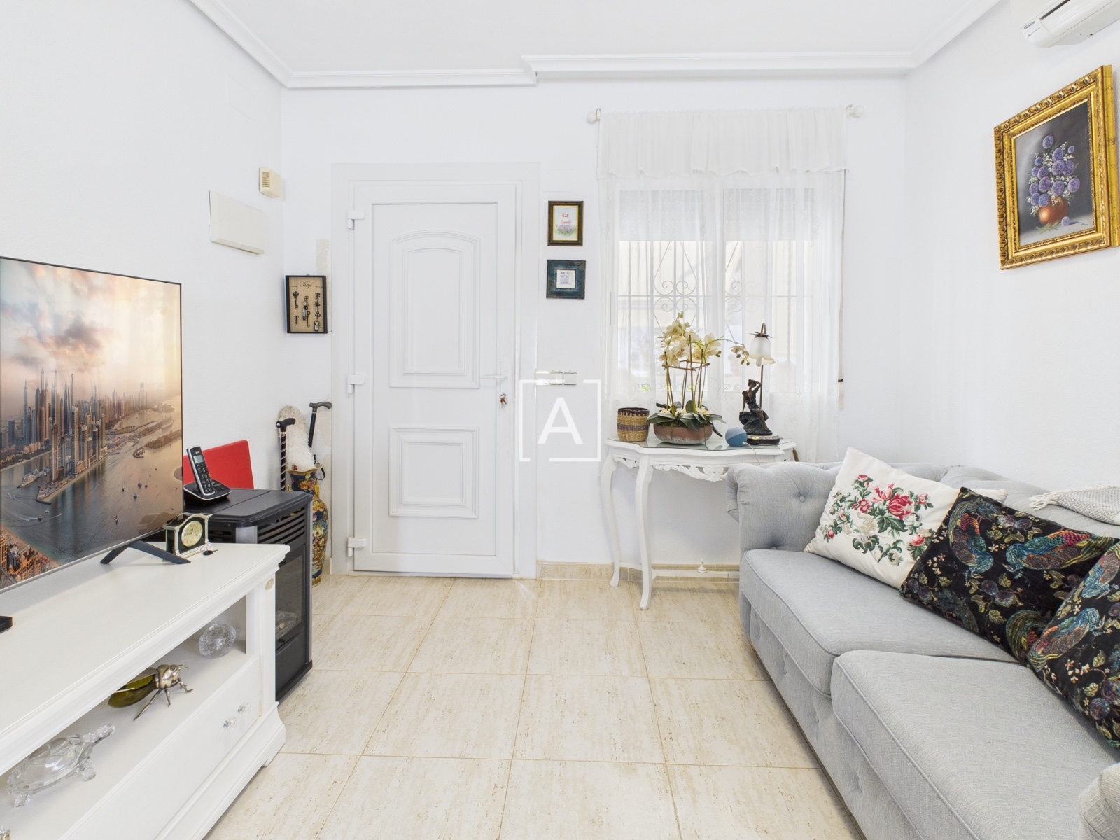 o_1j94v93n690n17di2t1e6cu3g2r Villa in Pinar de Campoverde, Alicante