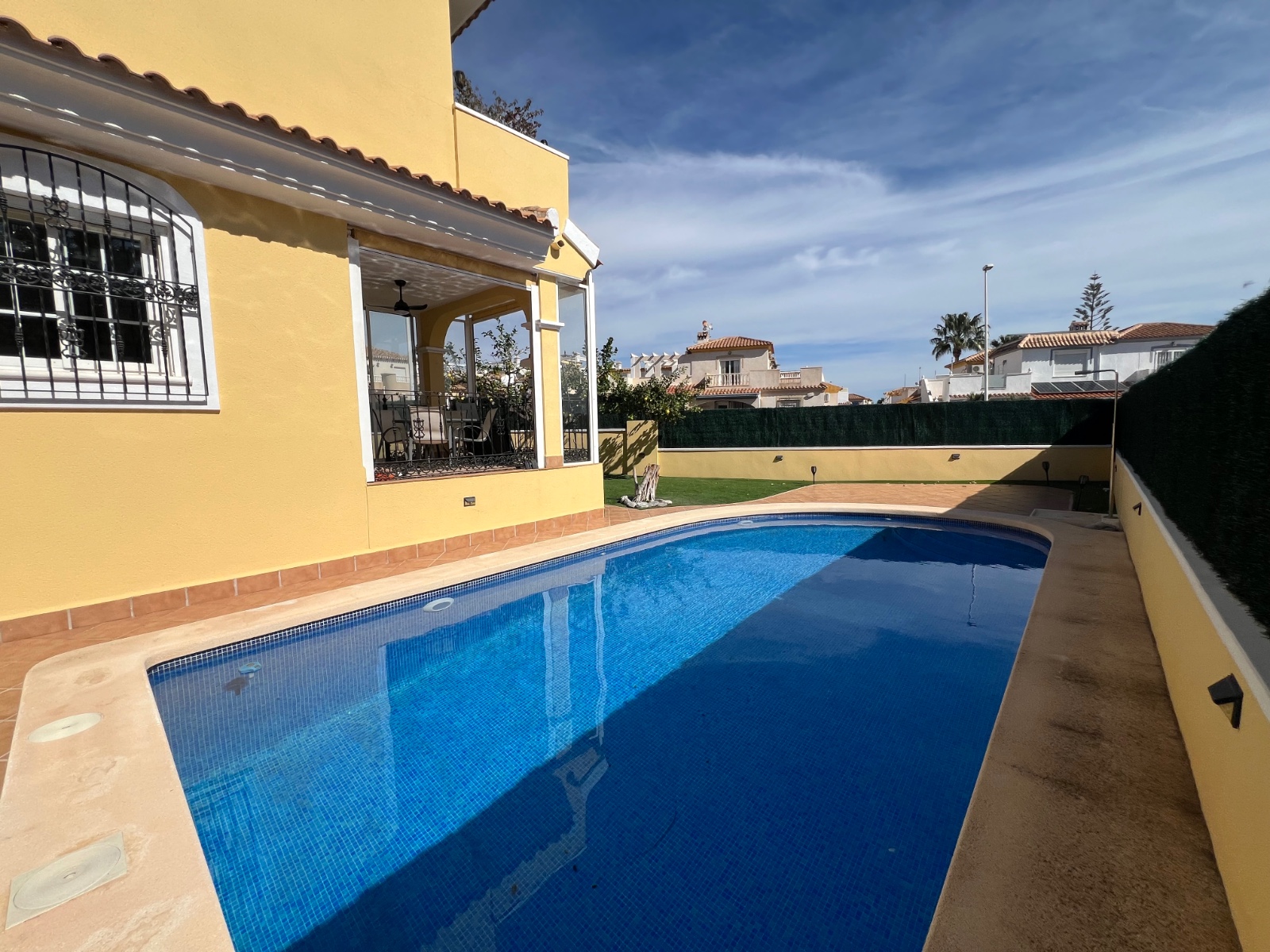 o_1jkd28g18d2blfqeu51bu4a1e2l Villa in Orihuela Costa, Alicante