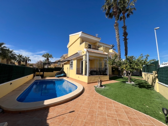 Villa for sale in Orihuela Costa