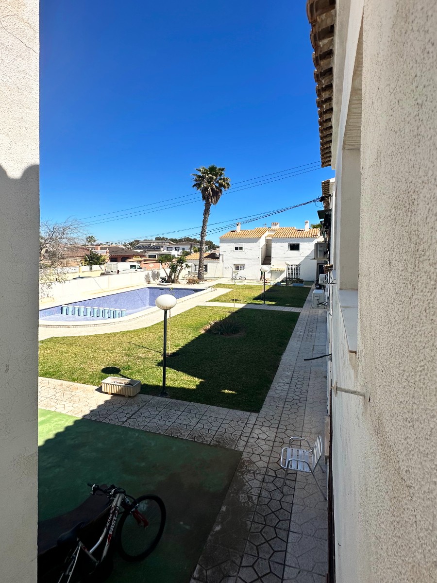 o_1jloodae61s82pkt6q0ojhbu12q Bungalow in Orihuela Costa, Alicante
