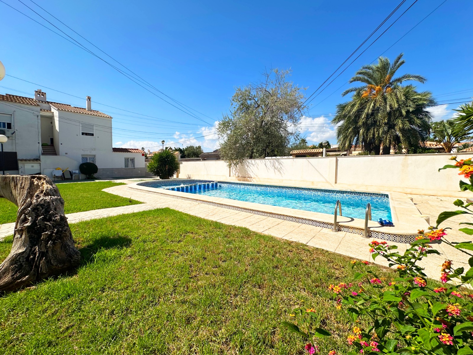 o_1jloodvsnqbn12m314r41mak14053a Bungalow in Orihuela Costa, Alicante