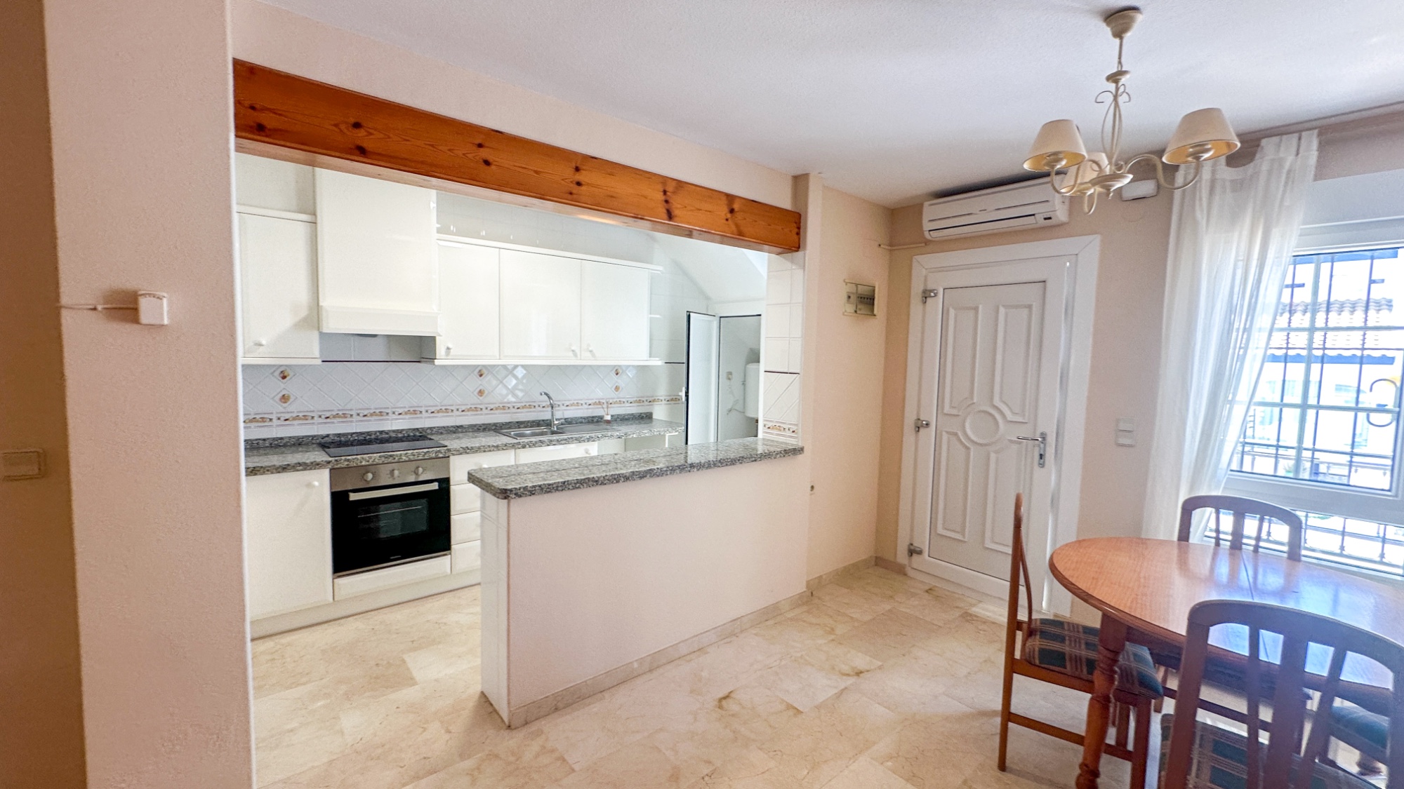 o_1jmb3nd9c197l1lcn15m818p11d2q2n Town House in Orihuela Costa, Alicante