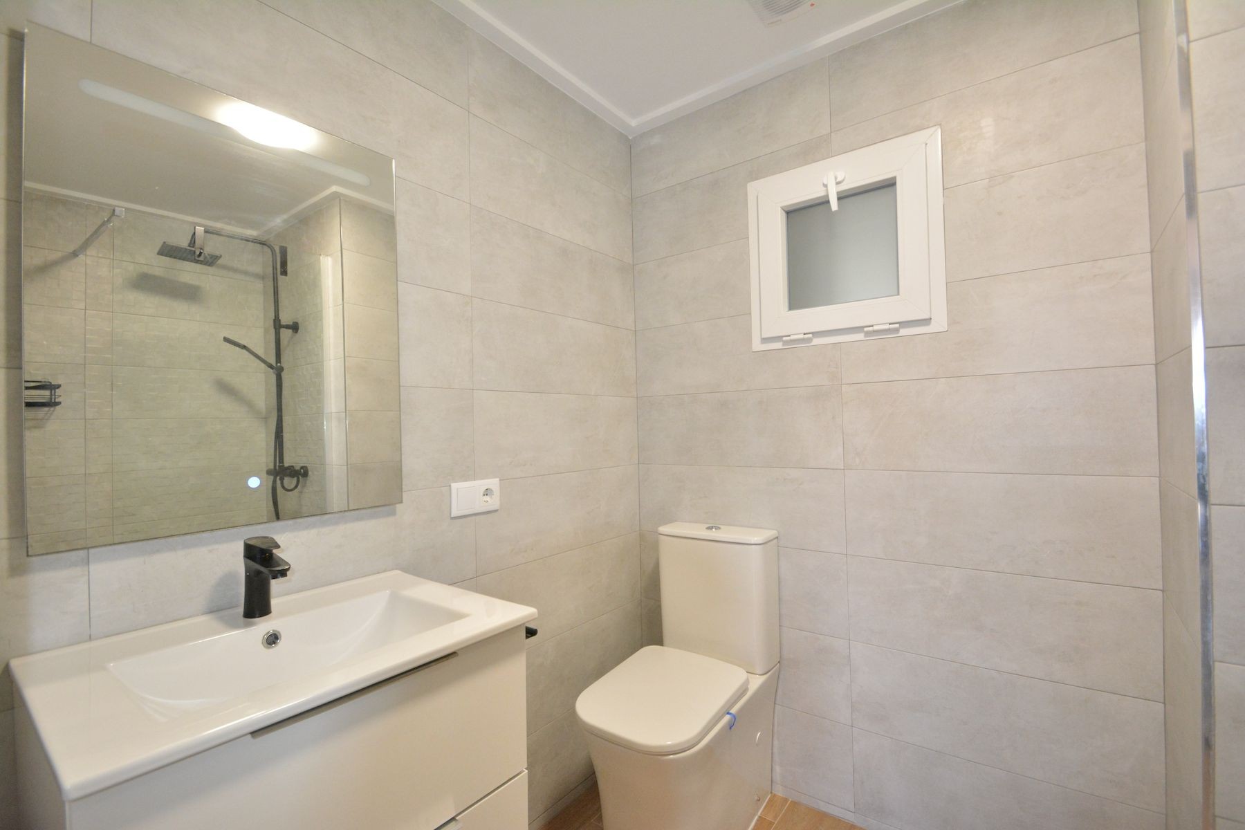 o_1jmlihuk0f9r7fk1u6p16pj9p2m Apartment in Guardamar del Segura, Alicante
