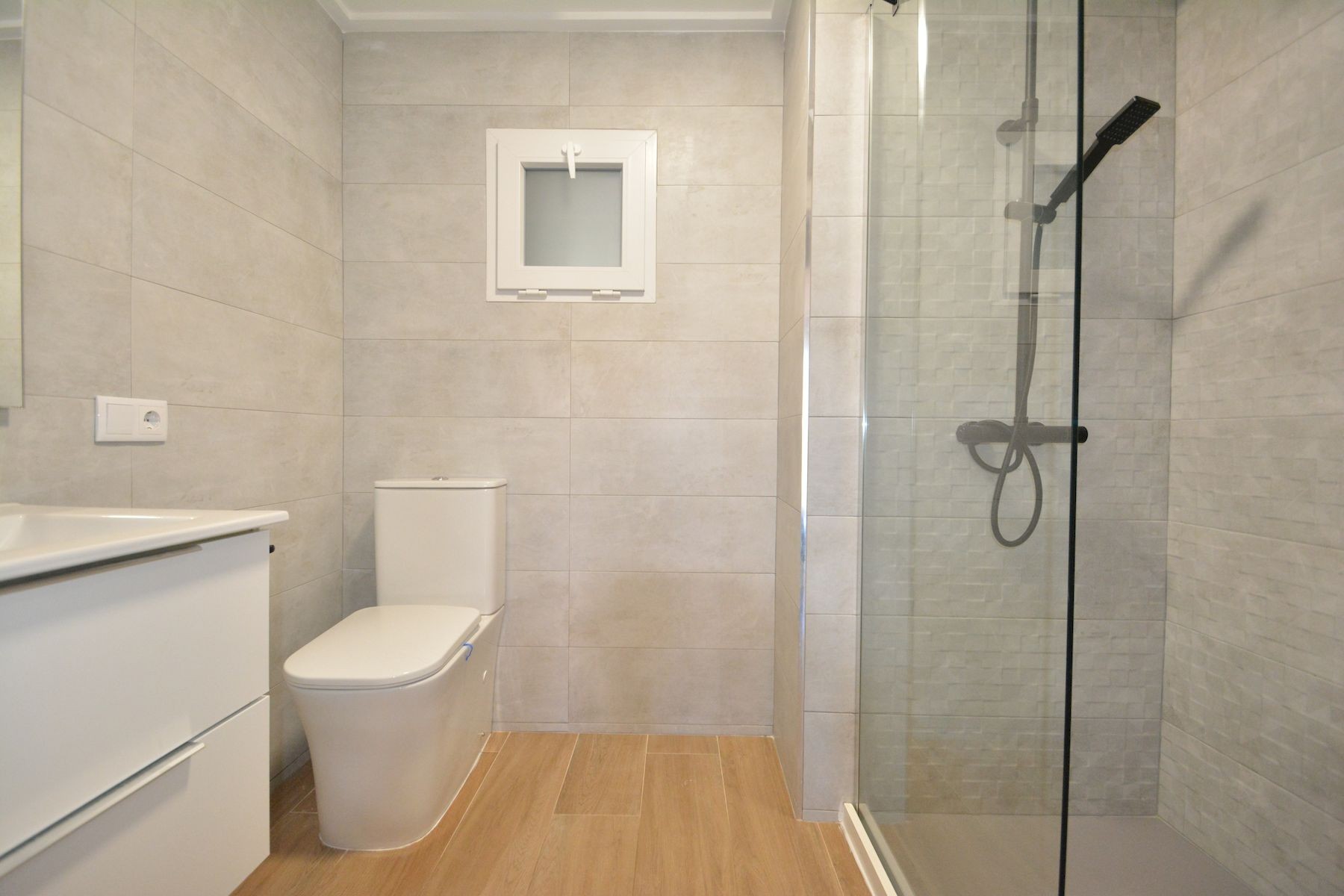 o_1jmlihuk0k1p1cn6i9a1r3q1lnq2l Apartment in Guardamar del Segura, Alicante