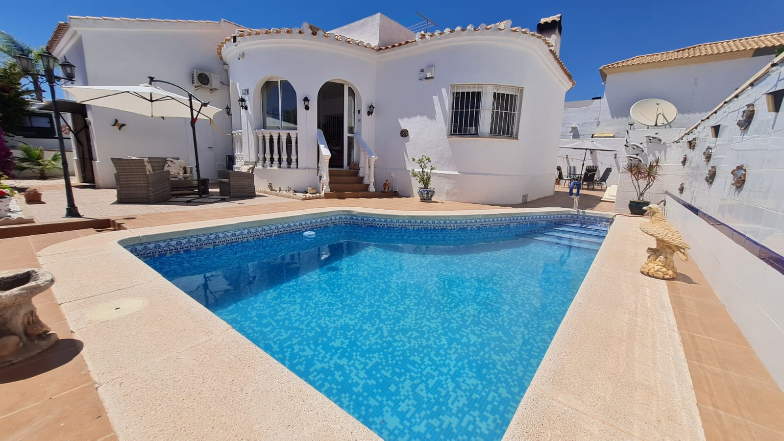 o_1jplcpenq1sdb1vfkhu81304is367.jpeg Villa for sale in Orihuela Costa