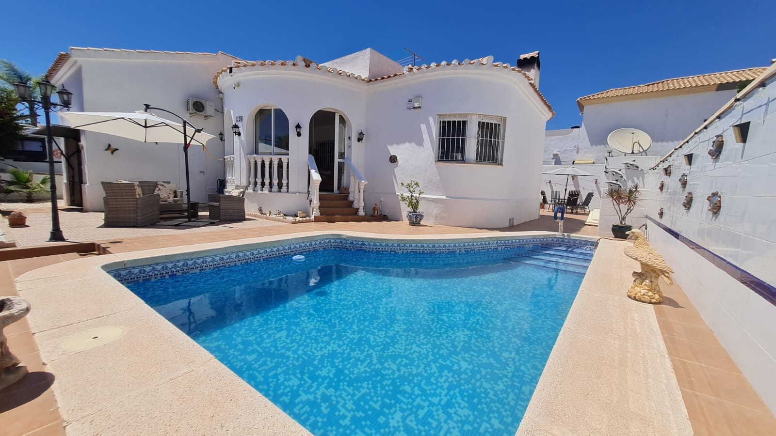 o_1jplcpenq1sgp771uv8jqt12q466 Villa in Orihuela Costa, Alicante