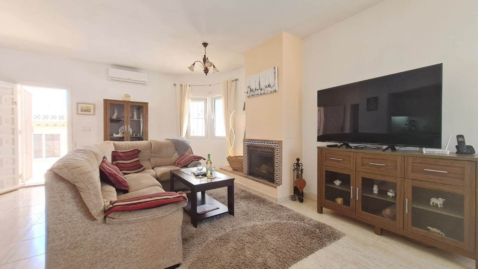 o_1jplcpenrood1vgc1k0jqsj8jf6m Villa in Orihuela Costa, Alicante