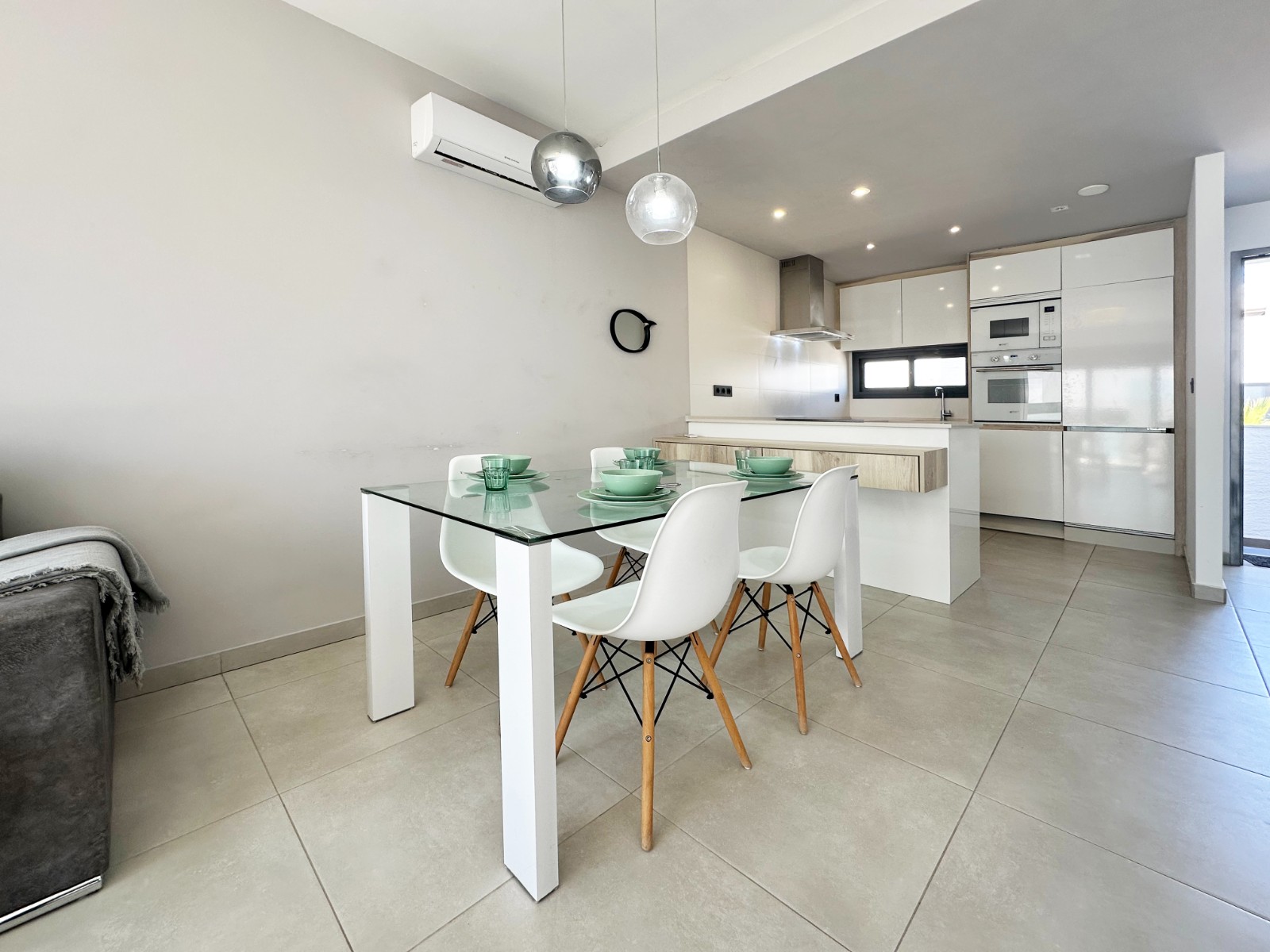 o_1jq989il01dqf13ri1lvorp41lom93 Apartment in Guardamar del Segura, Alicante