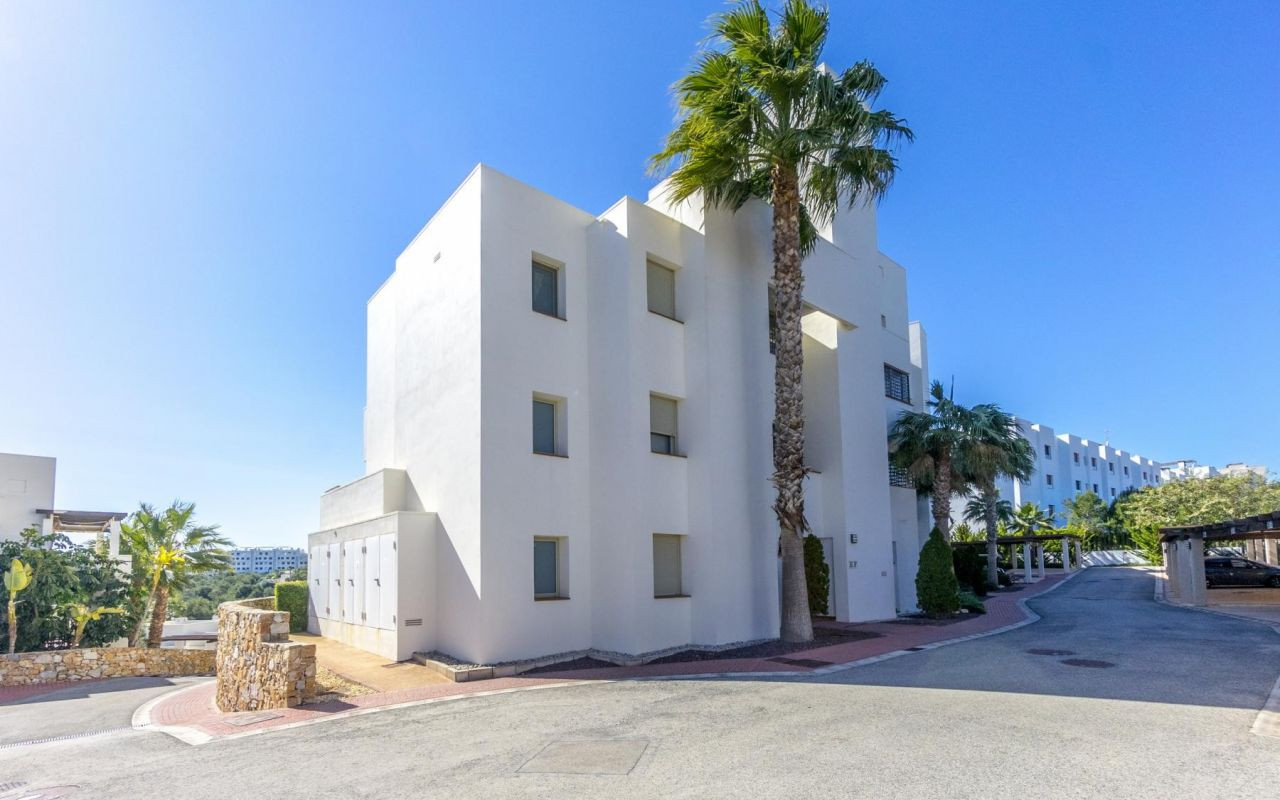 o_1jqmpc27h1b3h12cq1be01one190237 Penthouse in Orihuela Costa, Alicante