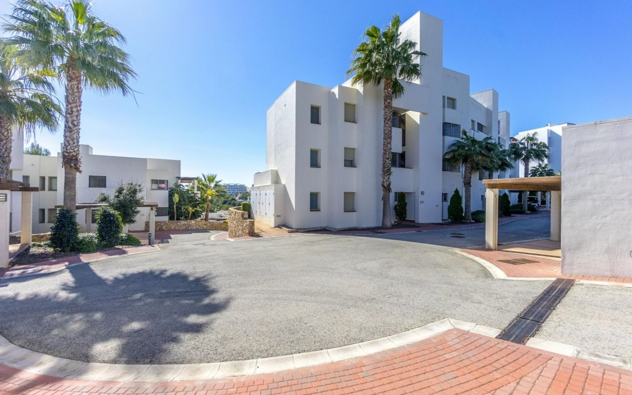 o_1jqmpc27h1lmu606jo1bb819u83f Penthouse in Orihuela Costa, Alicante