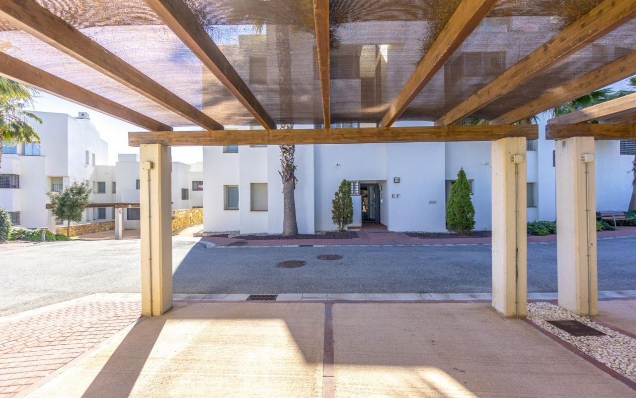 o_1jqmpc27h1qh91anq1ed51o971vp136 Penthouse in Orihuela Costa, Alicante
