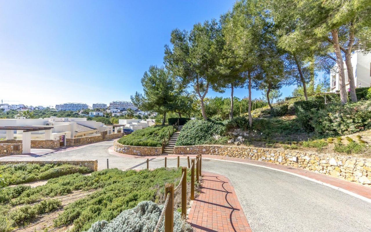 o_1jqmpc27ha831uki4r1o5517hg3e Penthouse in Orihuela Costa, Alicante