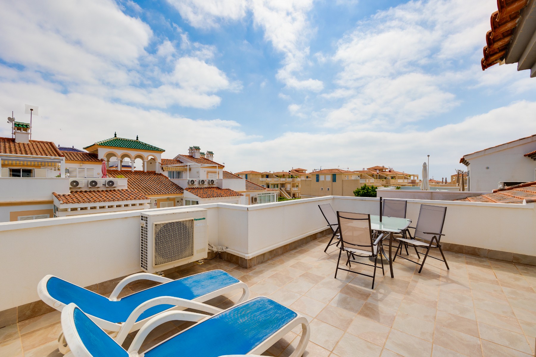o_1jqr0l3h8i8bjpd6t71ktfsi64g Apartment in Orihuela Costa, Alicante