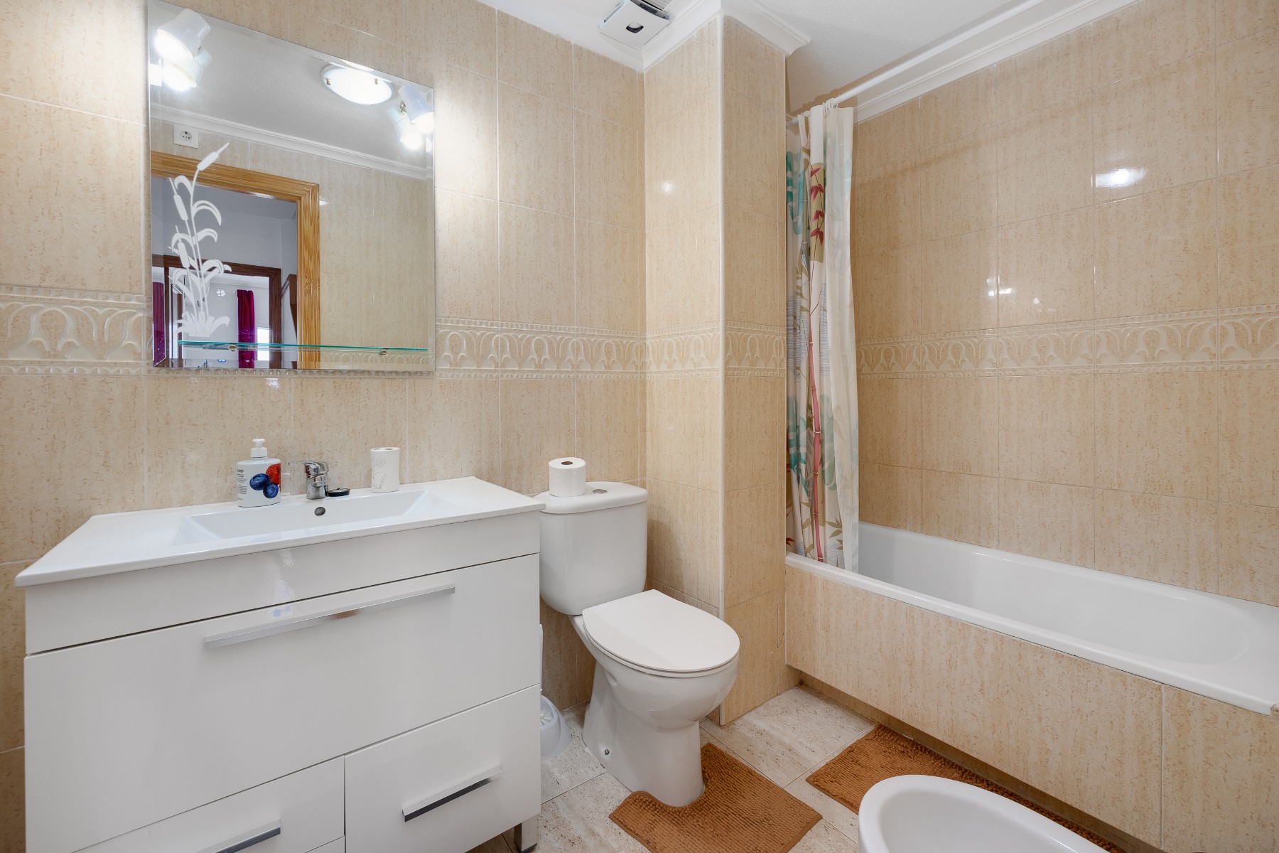 o_1jqr0l3h8sd2hds4h316106lh3j Apartment in Orihuela Costa, Alicante