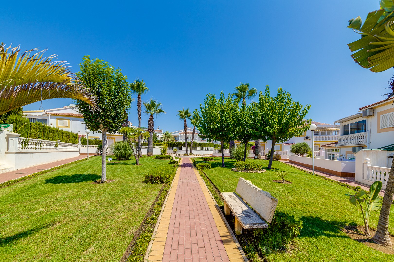 o_1jqr0l3h9dv7h7qtldv21pcg59 Apartment in Orihuela Costa, Alicante