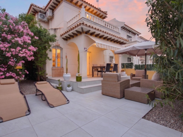 Villa for sale in Orihuela Costa