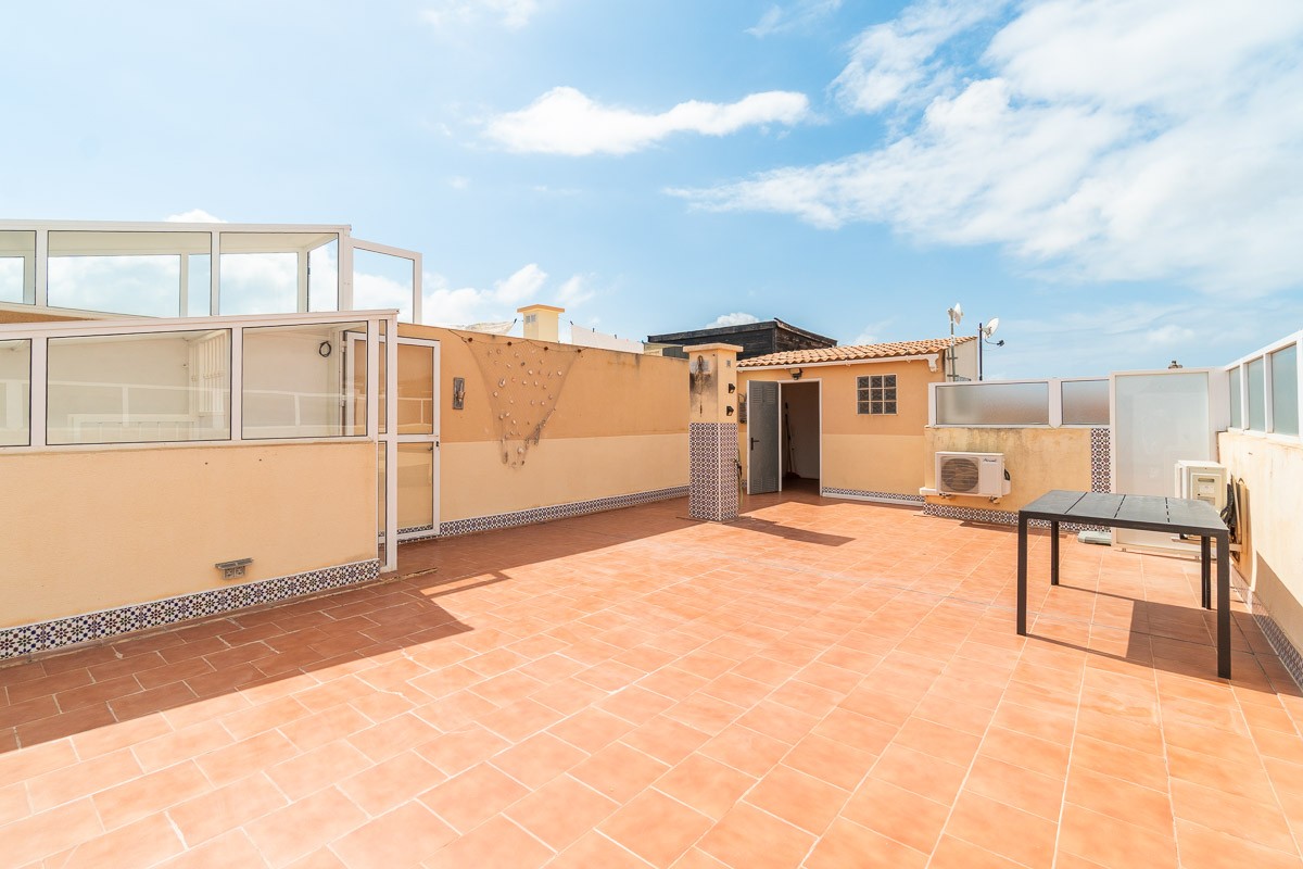 o_1jr7mr8p36qa6ms13j6141s1tnl3f Apartment in Orihuela Costa, Alicante