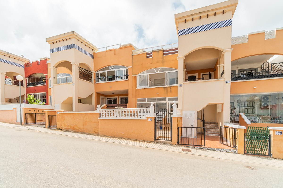 o_1jr7mr8p3ffo1pao1ibq1mme1mvv3k.jpg Apartment for sale in Orihuela Costa