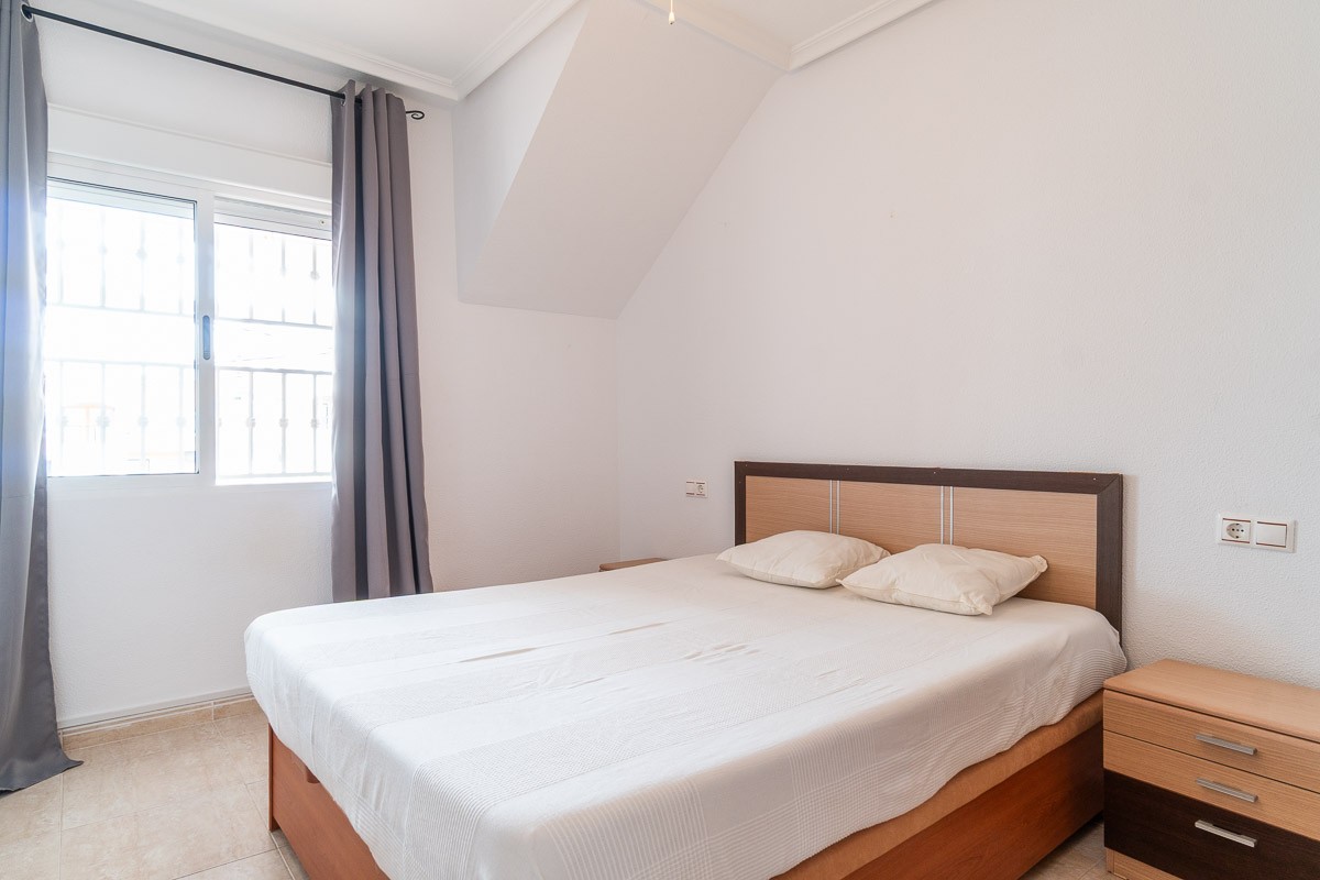 o_1jr7mr8p3mbnqqajr1cto14s131 Apartment in Orihuela Costa, Alicante