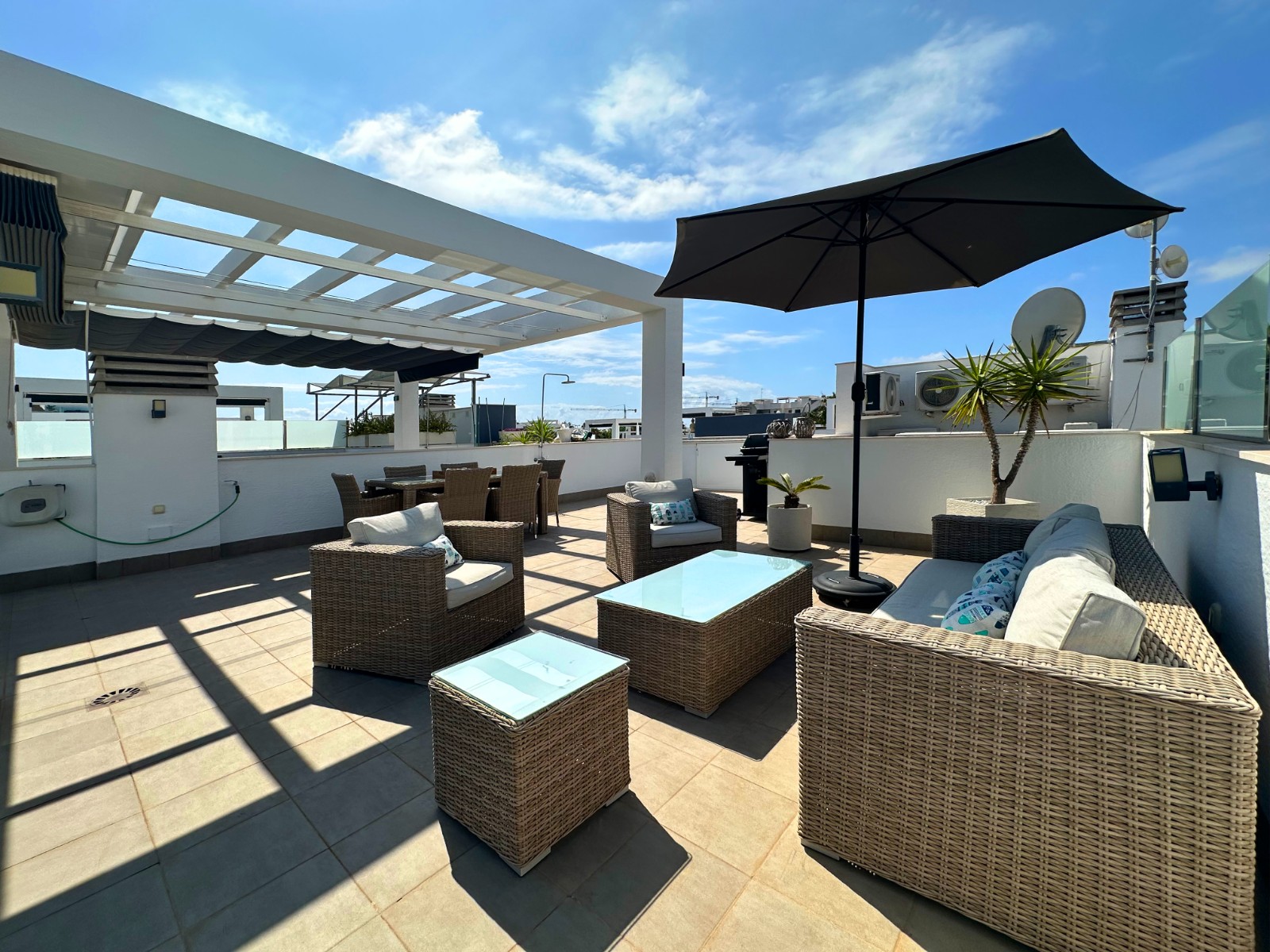 o_1jr822rae10fv131j1bfndmr18n46 Penthouse in Guardamar del Segura, Alicante