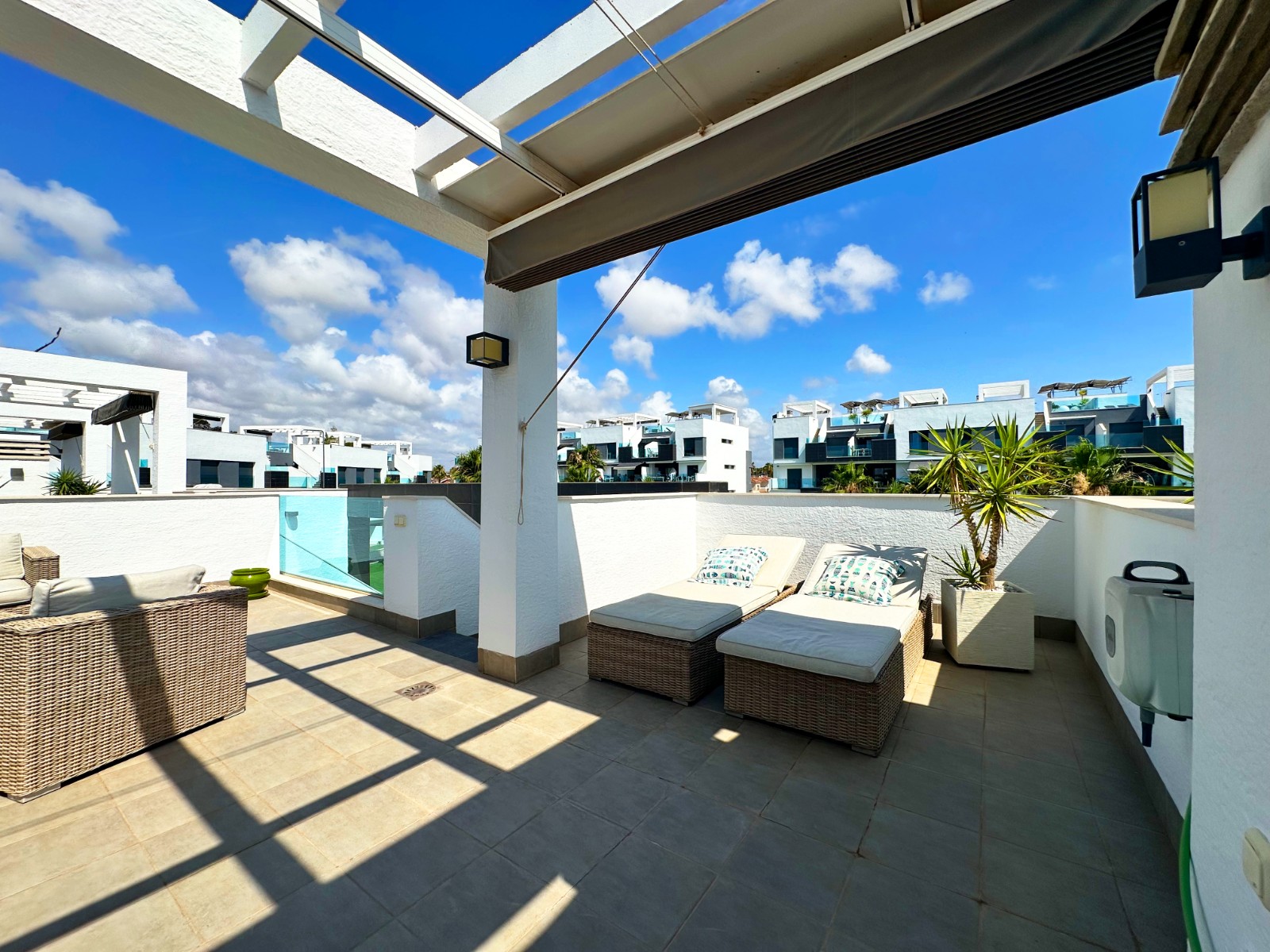 o_1jr822rae1sutri3adeiuh1uj24b Penthouse in Guardamar del Segura, Alicante