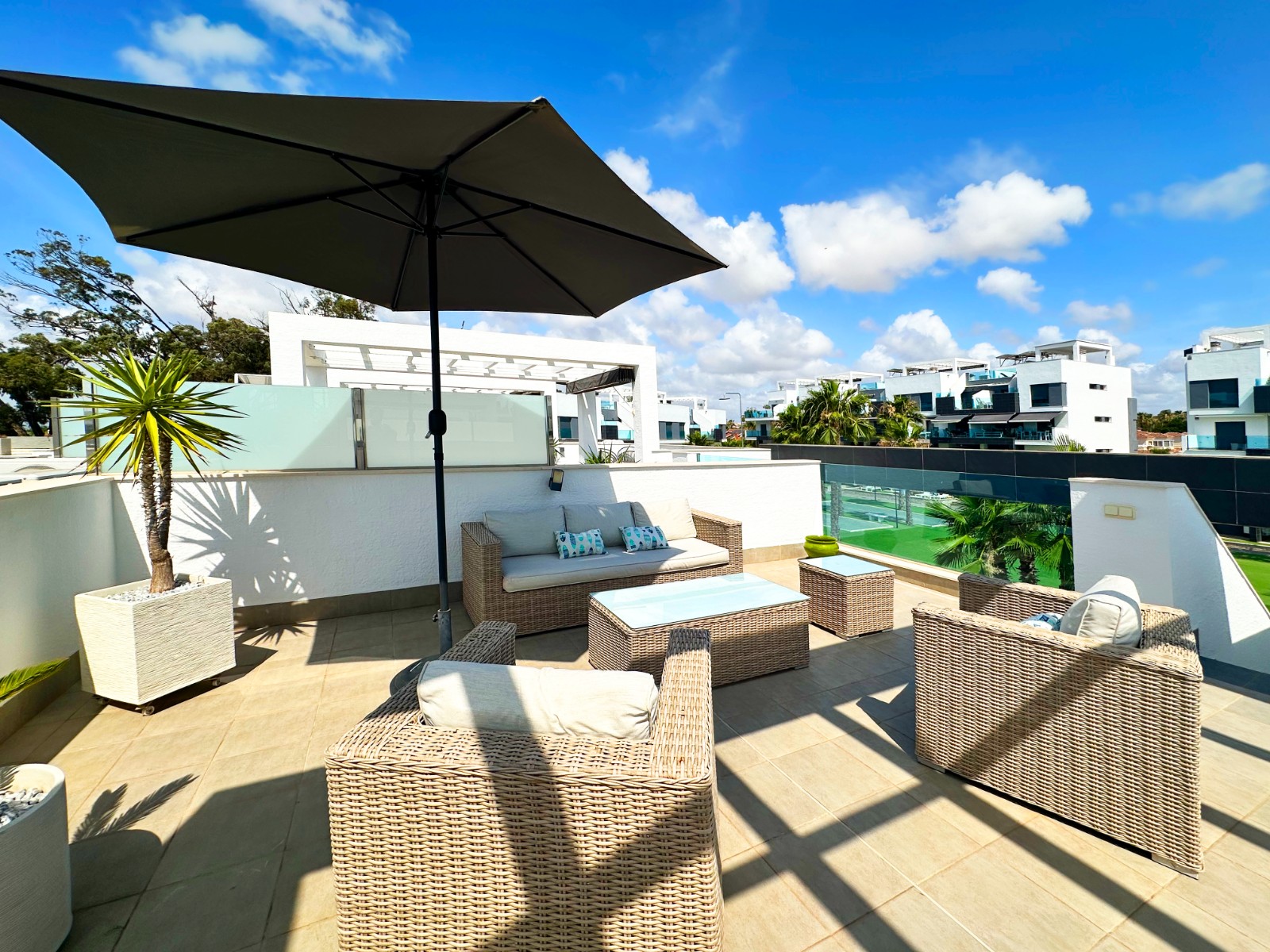 o_1jr822rae1t701igq13eq181098344 Penthouse in Guardamar del Segura, Alicante
