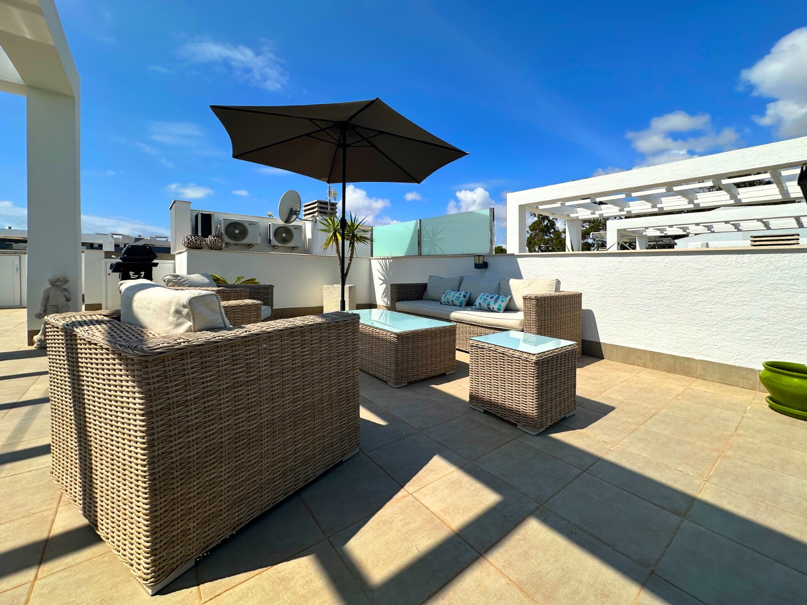 o_1jr822rae1uuk72clre1qq3eb145 Penthouse in Guardamar del Segura, Alicante
