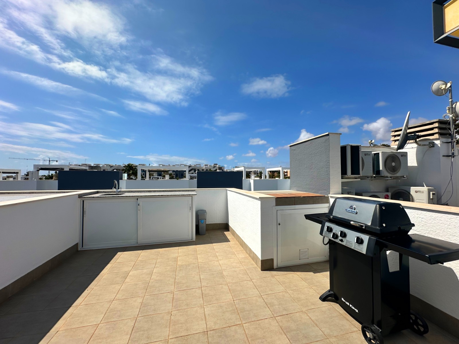 o_1jr822raeg72gm445polrdov48 Penthouse in Guardamar del Segura, Alicante