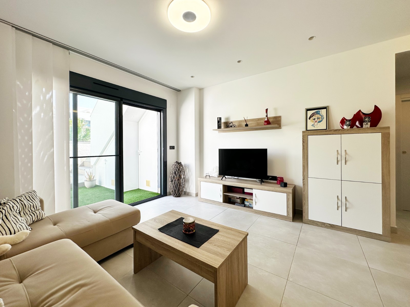 o_1jr822raekq4ti41c7j1ebkk163d Penthouse in Guardamar del Segura, Alicante